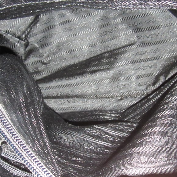 ❤️Authentic PRADA TESSUTO Black Nylon Shopper Shoulder Bag Purse - Picture 9 of 10